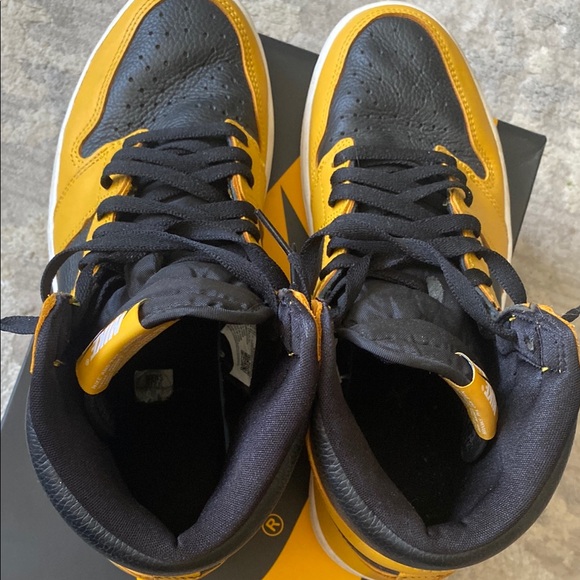 Nike Black and Yellow High-Top Sneakers. Jordan pollen leather 9,5 size - Picture 6 of 6